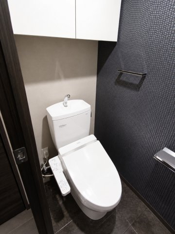 トイレ　※現況優先※内装色が異なることがあります。