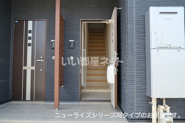 LCCM 花園 Iの玄関写真