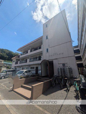 東急東横線 大倉山駅 徒歩9分 3階建 築48年の外観写真
