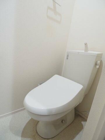 トイレ　ゆったりとした空間のトイレです