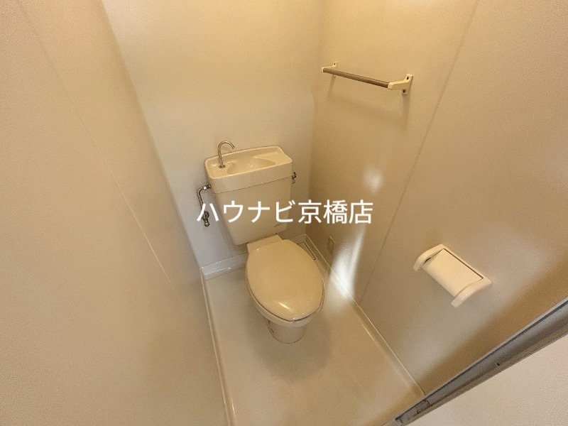 ＪＲ大阪環状線 京橋駅 徒歩9分 6階建 築51年のトイレ写真