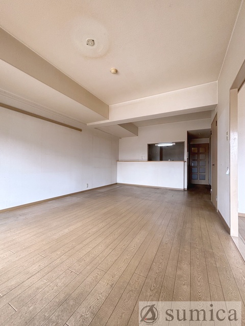 居室・リビング　日当たりのいいお部屋です♪