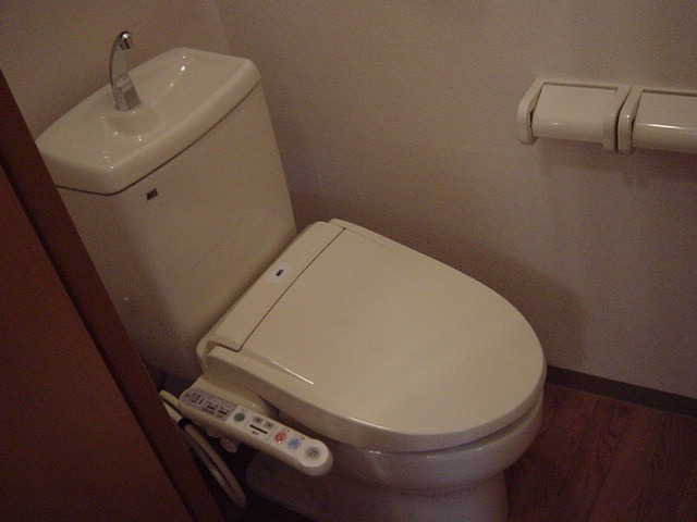 トイレ　図面と現状に相違がある場合には現状を優先