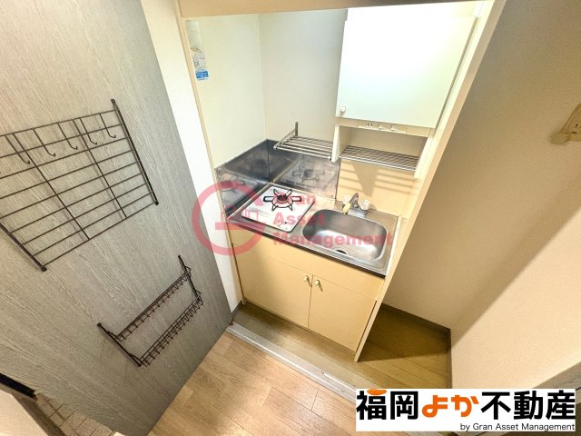 キッチン　コンパクトなキッチンで掃除もラクラク