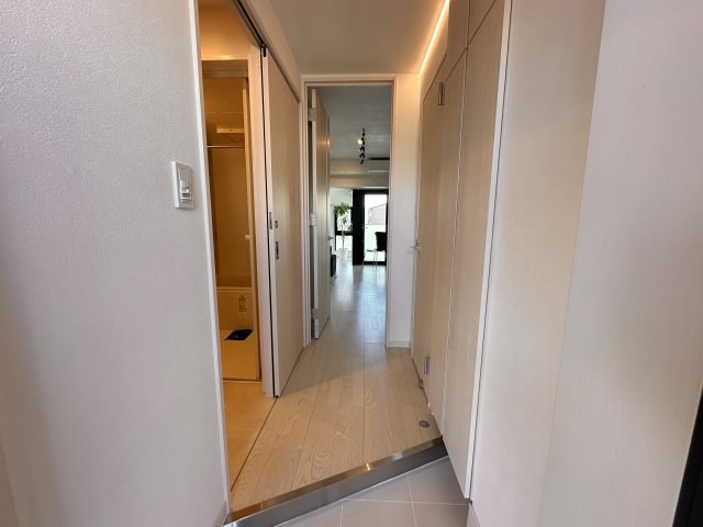 玄関　同一タイプです。