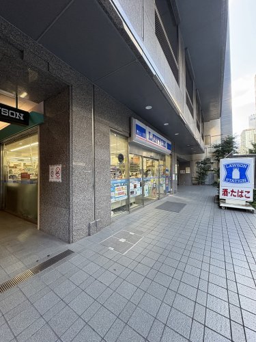 コンビニ　ローソン 虎ノ門一丁目店（コンビニ）まで399m
