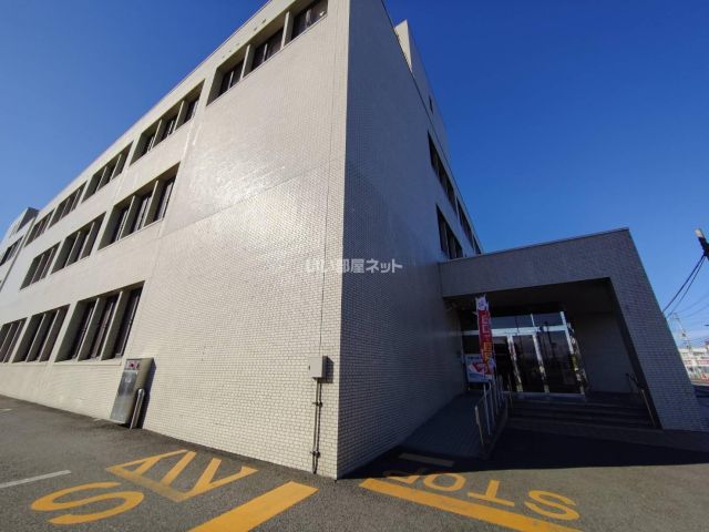 郵便局　高松南郵便局（郵便局）まで513m