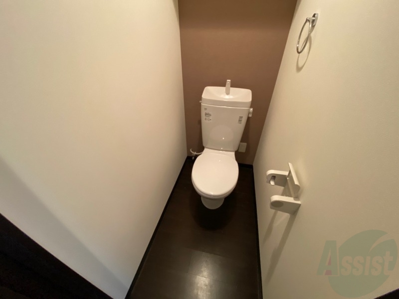 トイレ　こちらはトイレです。清潔感があり、安心して使用できます。