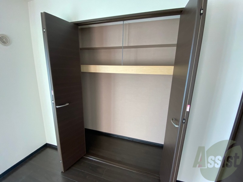 収納　寝室の収納です。部屋がすっきり片付きます。
