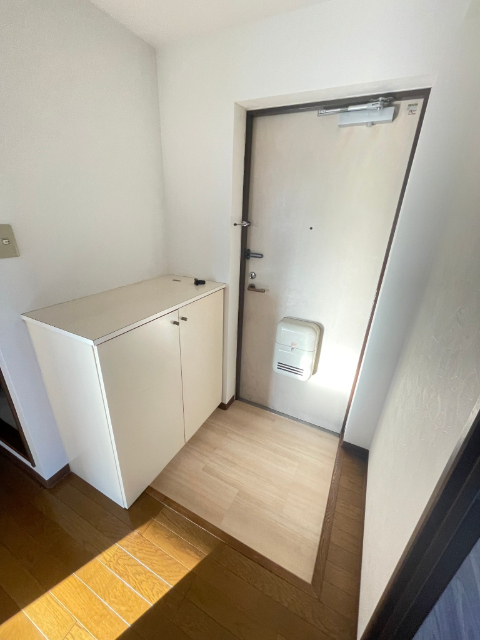 玄関　※他部屋参考写真