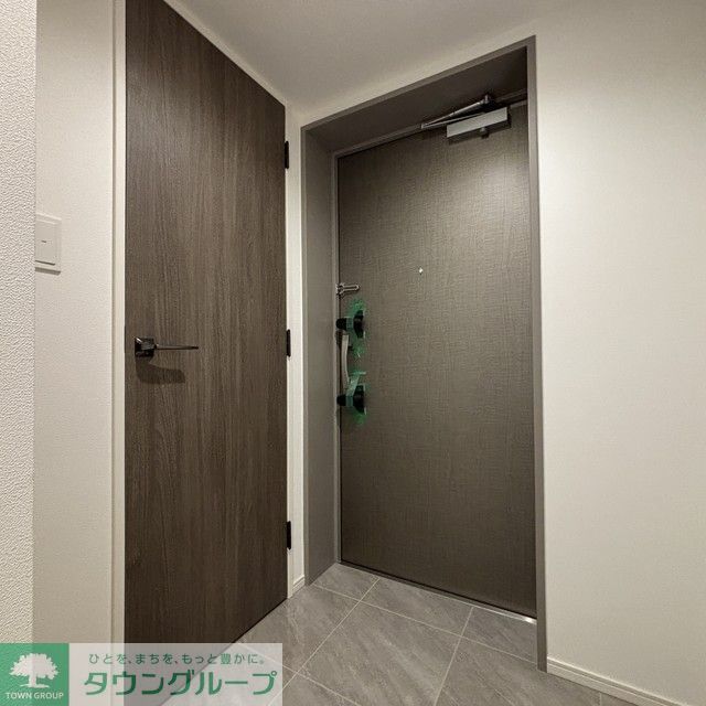 玄関　※写真は同タイプ住戸です。