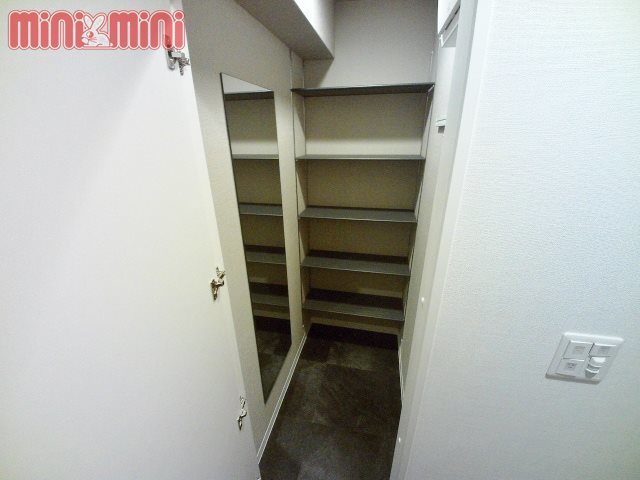 パスレージュの玄関写真