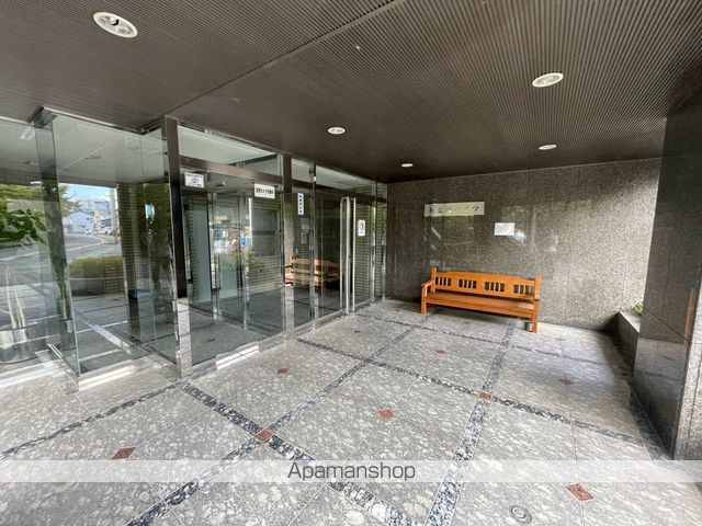 富山地鉄富山市内線 桜橋駅 徒歩6分 11階建 築31年の外観写真