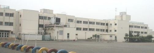 小学校　北広島市立北の台小学校（小学校）まで906m