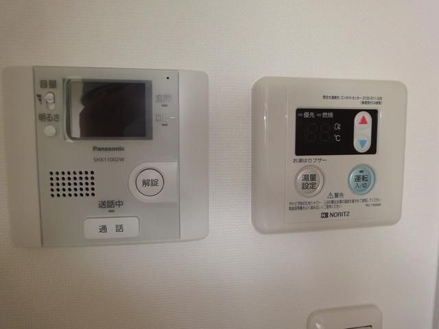セキュリティ　ＴＶモニターホンとオートロック完備です
