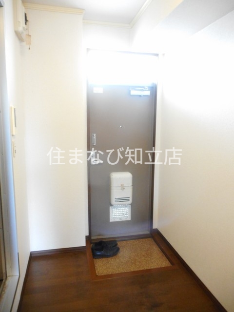 玄関　同型別部屋写真