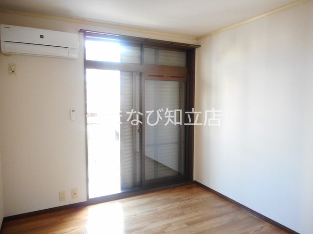 居室・リビング　同型別部屋写真