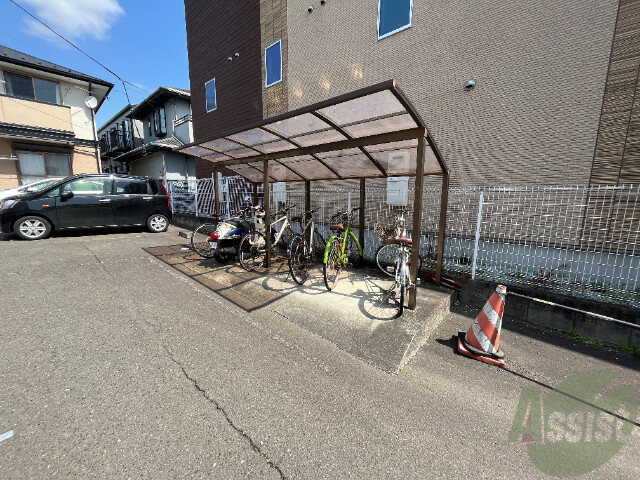 グランデュールパピヨンA棟の外観写真