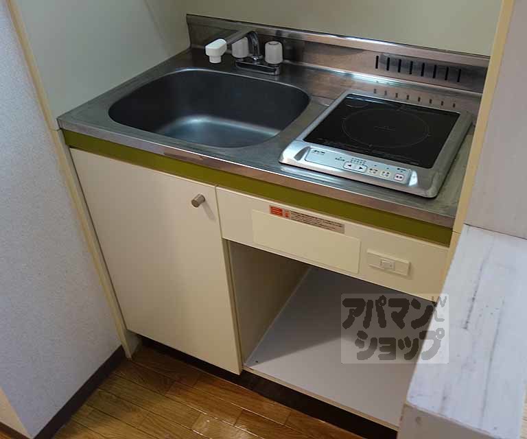 ＪＲ東海道本線 長岡京駅 徒歩2分 4階建 築43年のキッチン写真