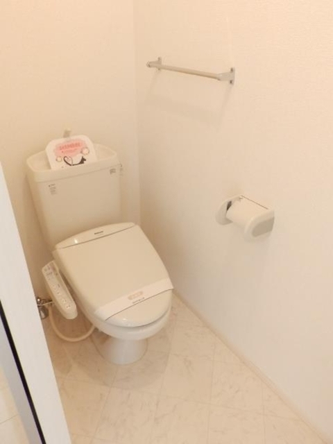トイレ　トイレ（温水洗浄暖房便座）
