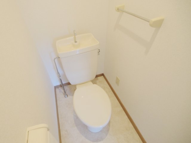 マンション久保1号のトイレ写真