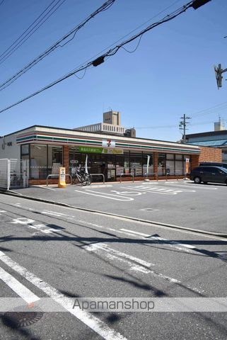 コンビニ　セブンイレブン（コンビニ）まで355m