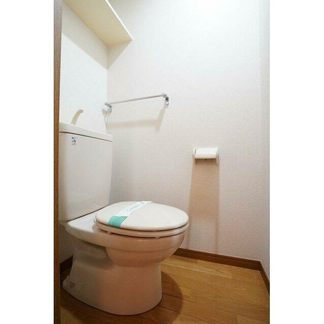 トイレ　※同仕様写真含む