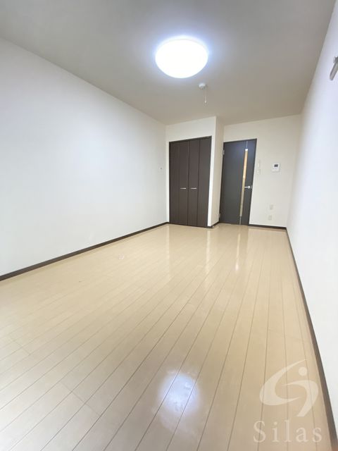 フジパレス南清水町II番館の居間写真