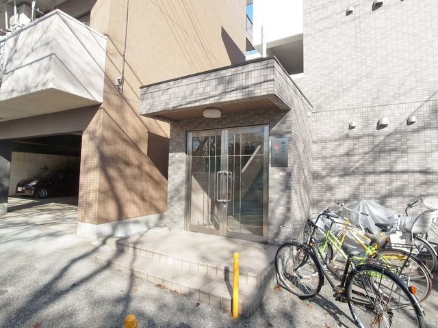 エントランス　★お部屋探しは株式会社タウンハウジング東京まで★