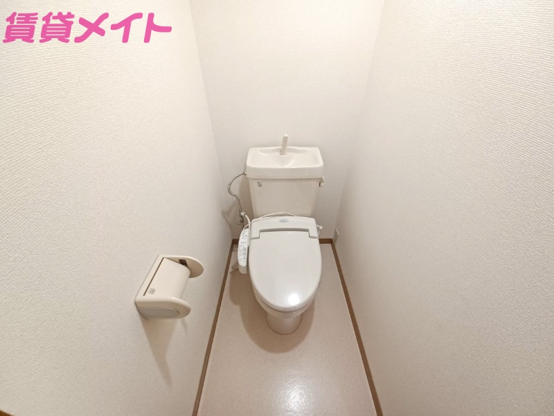 VIA EMILIAのトイレ写真