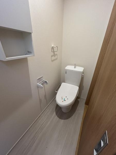 トイレ　ウォシュレット完備