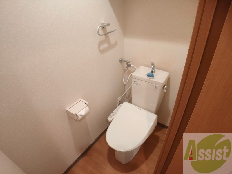 トイレ　ウォシュレットがついたトイレです。安心して使用できますね。