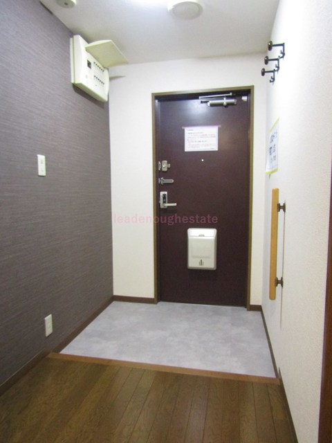 フルール鶴見緑地の玄関写真