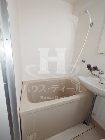 バス・シャワールーム　ゆったり過ごせるお風呂です