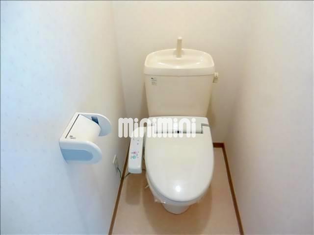 トイレ　温水洗浄便座が完備です。