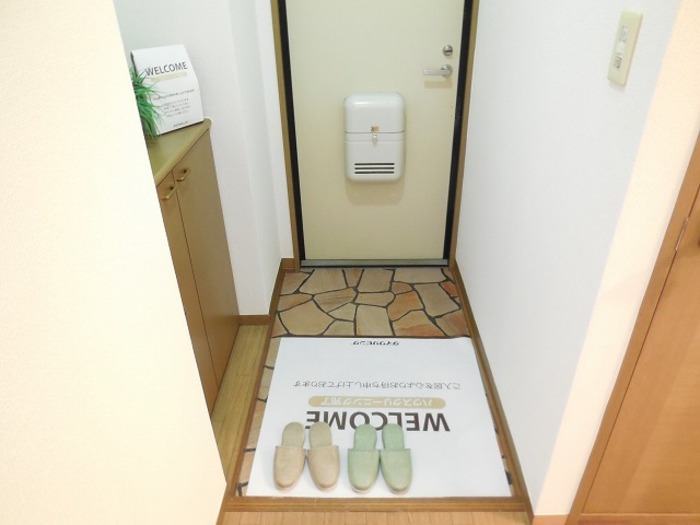 東京メトロ東西線 行徳駅 徒歩18分 2階建 築33年の玄関写真