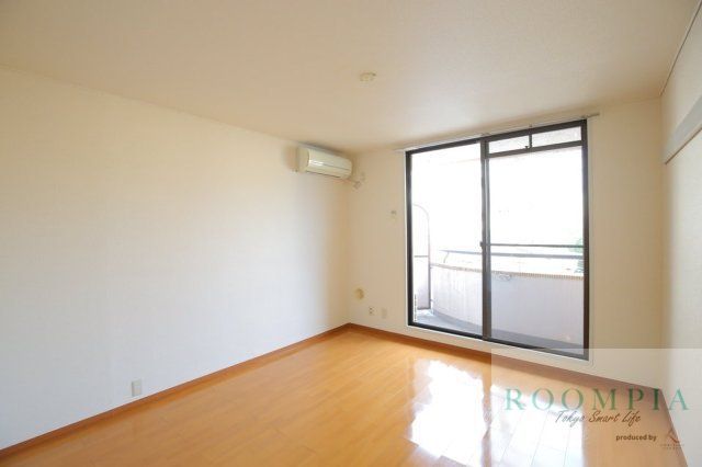 ガーデンプレイス市ヶ谷の居間写真
