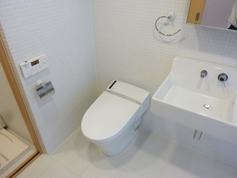 トイレ　※同建物・別号室の写真です★（実際のお部屋とは異なります）