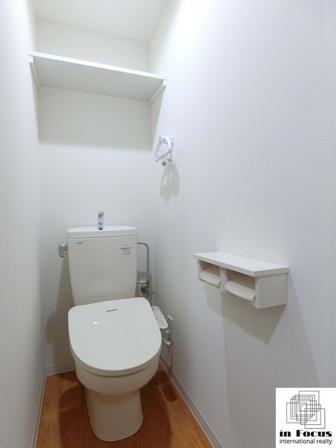 メニーズコート栄南プレミアのトイレ写真