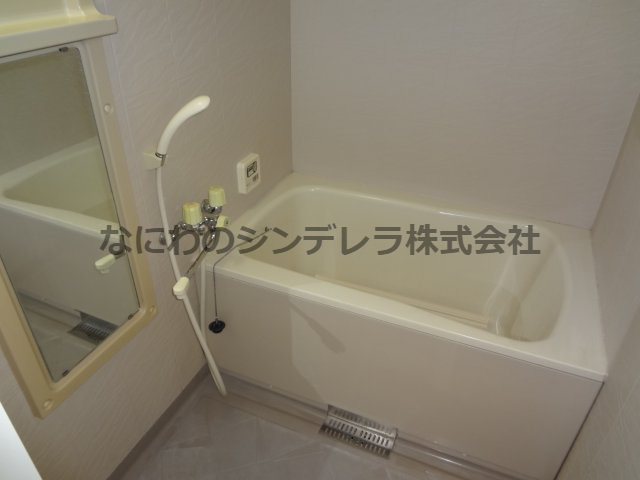 バス・シャワールーム　ゆったり過ごせるお風呂です