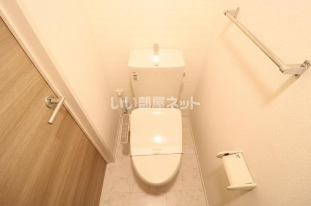 ＪＲ両毛線 新前橋駅 徒歩17分 2階建 築5年のトイレ写真