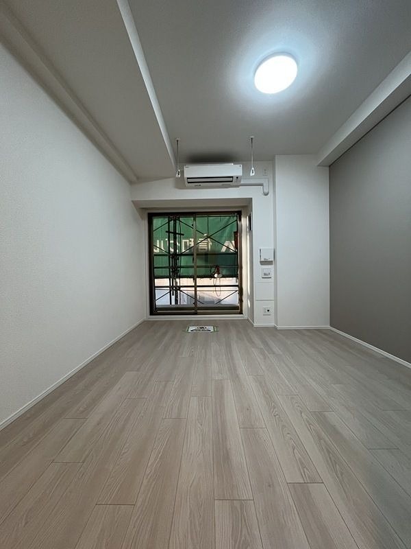 居室・リビング　7.8帖のフローリングのお部屋です★