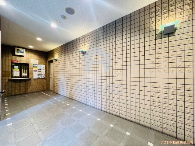 地下鉄長堀鶴見緑地線 西長堀駅 徒歩5分 11階建 築29年の外観写真