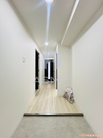 地下鉄長堀鶴見緑地線 西長堀駅 徒歩5分 11階建 築29年の玄関写真