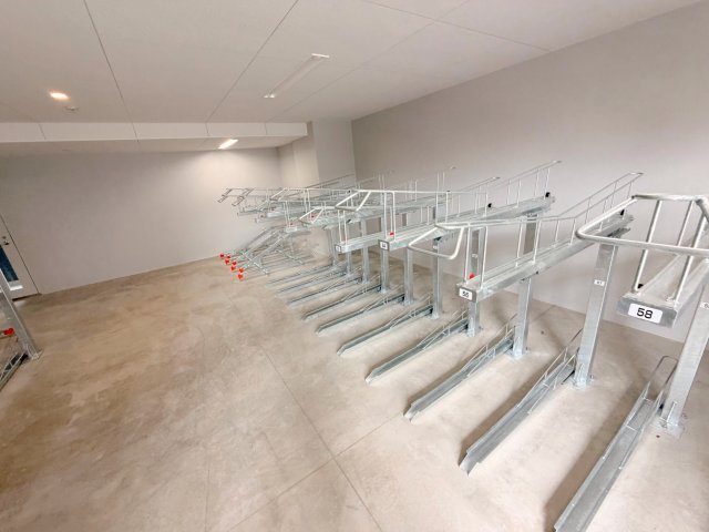 駐車場　敷地内には入居者専用の駐輪スペースもあります。
