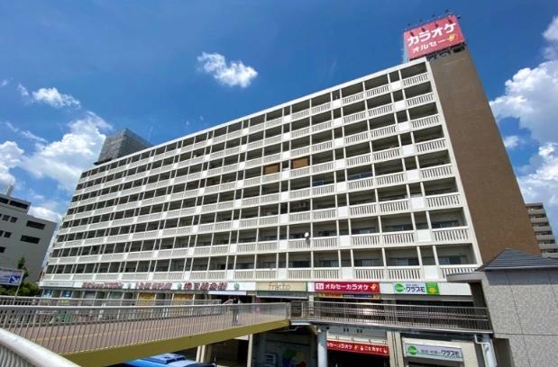 スーパー　イズミヤ 茨木店（スーパー）まで637m