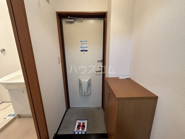 オリオンアパートメントの玄関写真