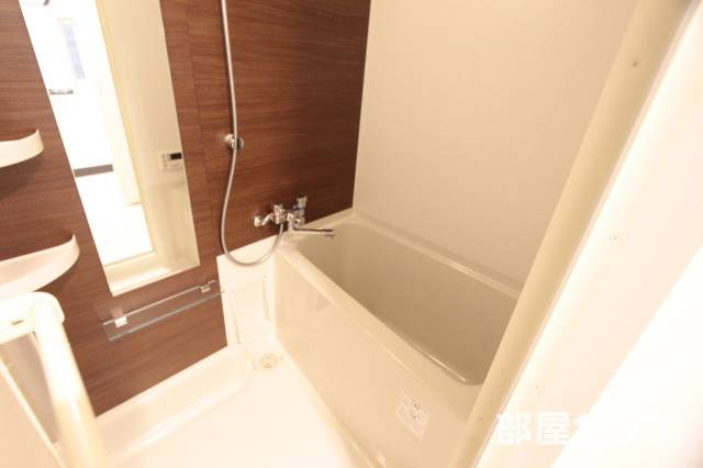 バス・シャワールーム　綺麗なお風呂です