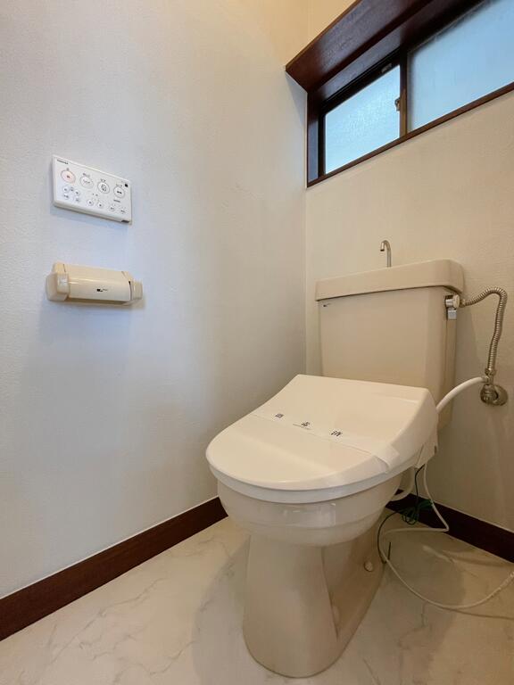 トイレ　ウォシュレット完備