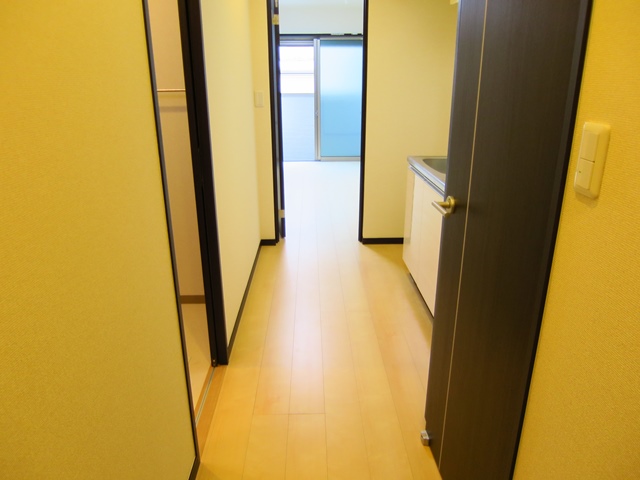 フジパレス西宮WESTの玄関写真